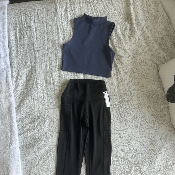 Sleeveless top Yoga Pants w/pockets Paragon
XS - Picture 2 of 6